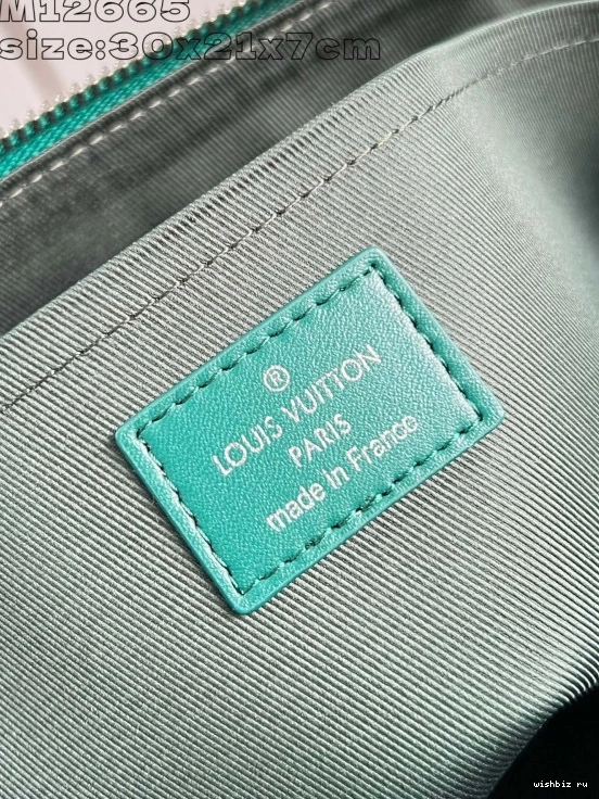 WIS LOUIS SOUPLE-30*21*7.5CM POCHETTE VUITTON VOYAGE 1129